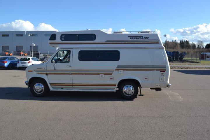 781796-3 FORD CS250 COACH TRAVEL V8, 1989