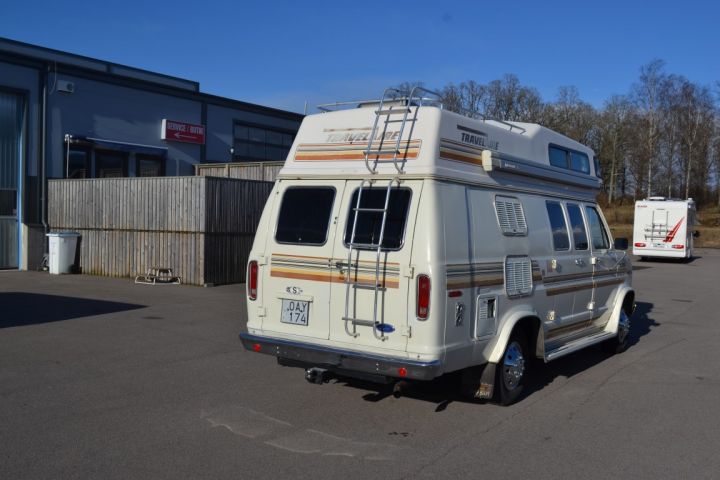 781796-5 FORD CS250 COACH TRAVEL V8, 1989