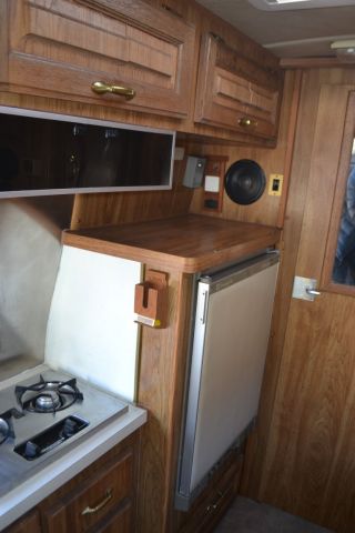 781796-21 FORD CS250 COACH TRAVEL V8, 1989