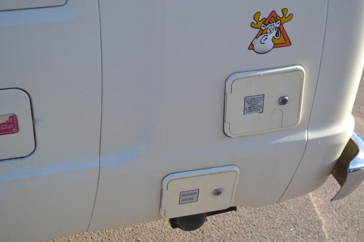 781796-36 FORD CS250 COACH TRAVEL V8, 1989