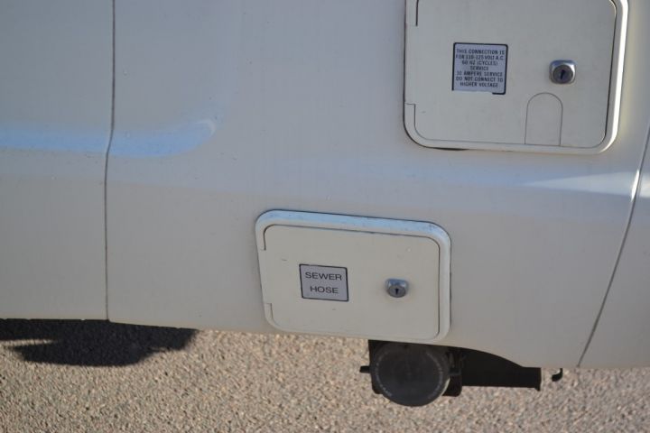 781796-38 FORD CS250 COACH TRAVEL V8, 1989