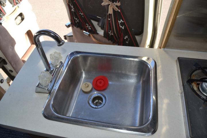 781796-46 FORD CS250 COACH TRAVEL V8, 1989