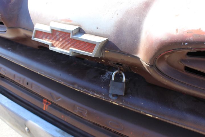 784097-32 Chevrolet Apache 10 Panel Wagon -1961