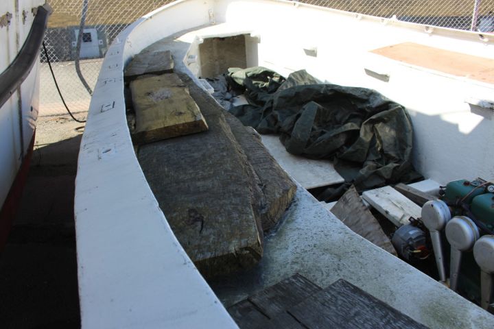 784101-8 Old lifeboat with engine, intended for 50 people (Volvo Penta 3-cyl) (repair object)