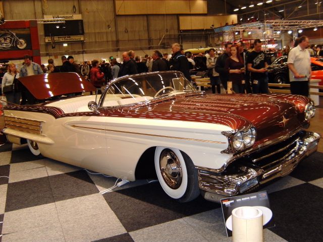 689177-93 Oldsmobile 88 -1958 & husvagn