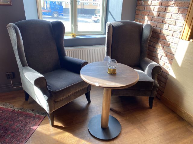 744795-1 Ear flap armchairs, 2 pcs with table