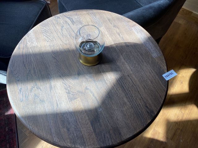 744795-7 Ear flap armchairs, 2 pcs with table