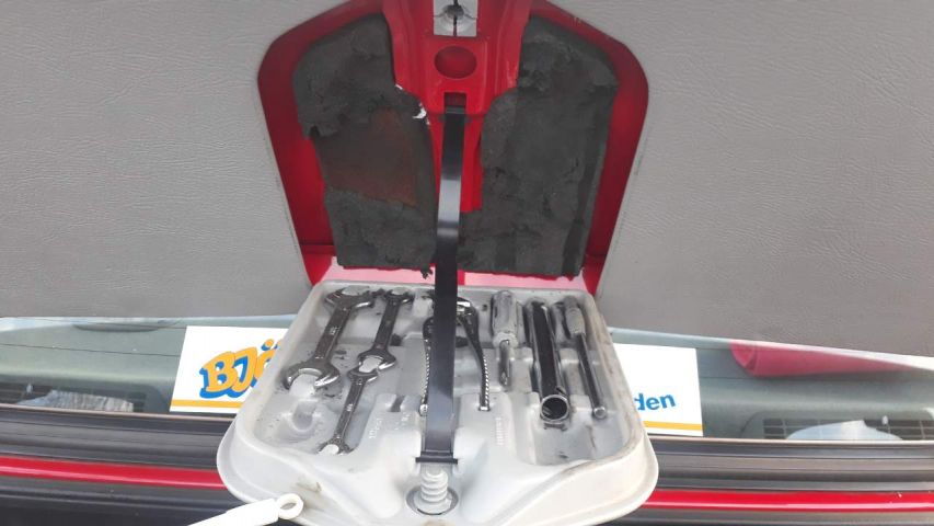 769794-7 BMW 316i -1990