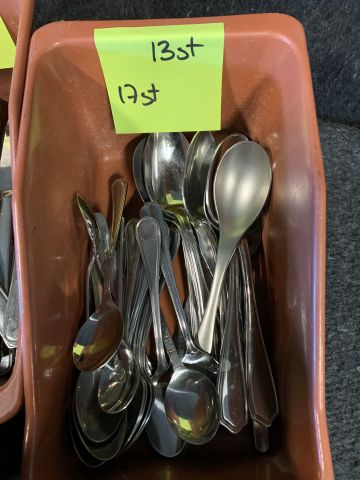 686629-12 Bestick, bestickslådor. Se bilder