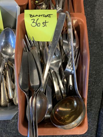 686629-13 Bestick, bestickslådor. Se bilder