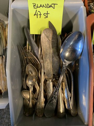 686629-14 Bestick, bestickslådor. Se bilder