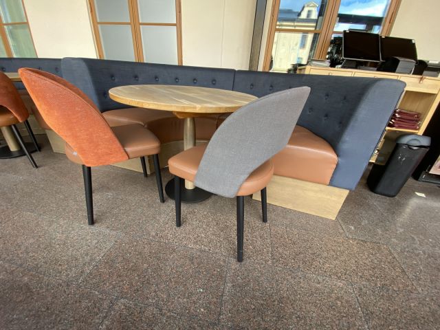 744825-3 U-sofas, 4 pcs with table and eight chairs