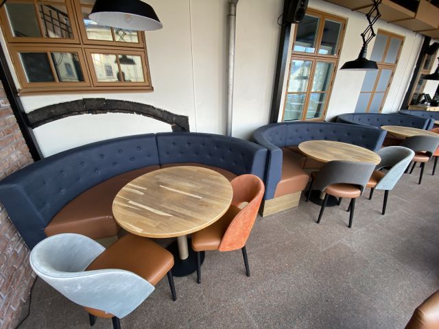 744825-10 U-sofas, 4 pcs with table and eight chairs