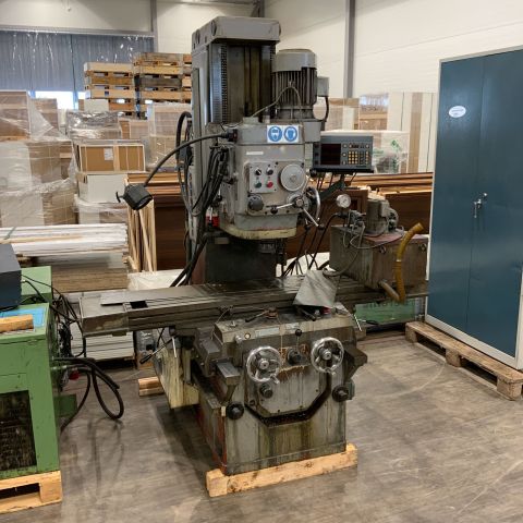 784449-1 Milling machine Yamazaki YZ-8