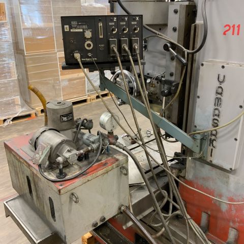 784449-4 Milling machine Yamazaki YZ-8