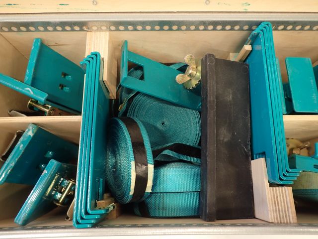 753090-6 Pergo Installation kit for floor laying