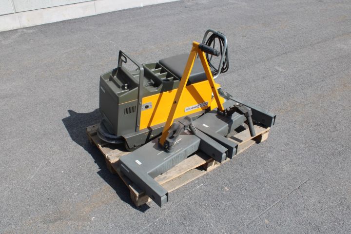 758985-1 Spinnerbalansmaskin Schenk asg Radauswucht RAW04 -88