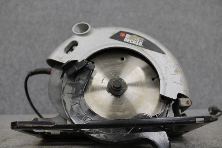 728766-4 Circular saw & screwdriver - Black & Decker and Ryobi