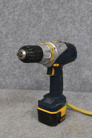 728766-10 Circular saw & screwdriver - Black & Decker and Ryobi