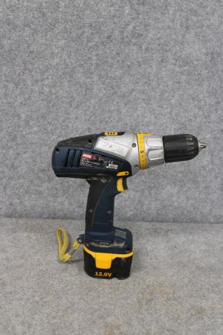 728766-11 Circular saw & screwdriver - Black & Decker and Ryobi