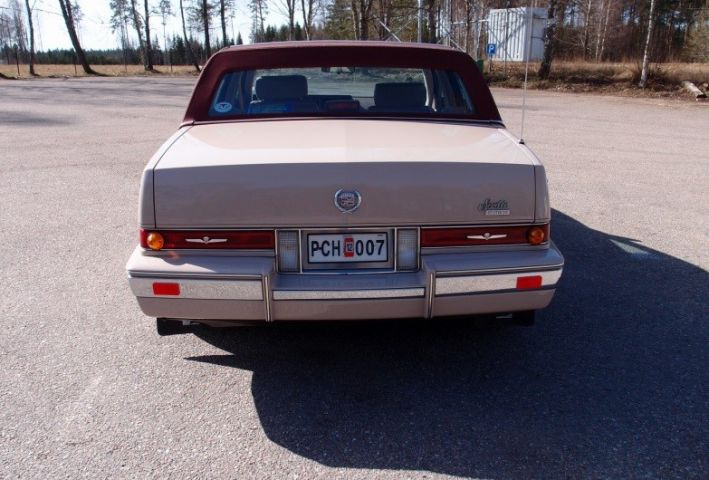 769792-5 Cadillac Seville -1988