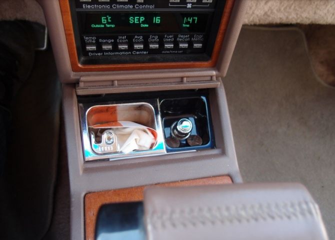 769792-17 Cadillac Seville -1988