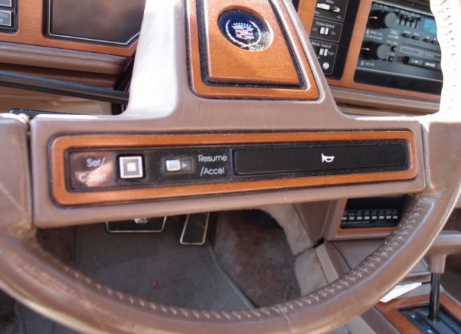 769792-28 Cadillac Seville -1988