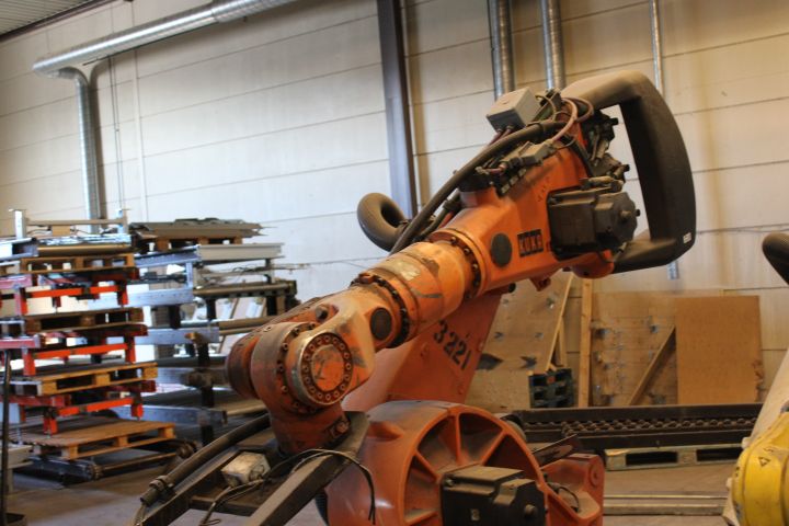 719640-9 Industrial robot, KUKA KR200 / 2 Tj