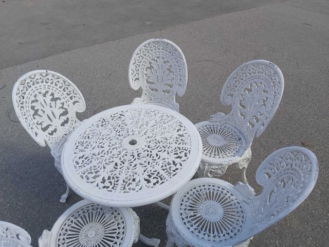 578499-2 Garden group in metal with table and 5 chairs