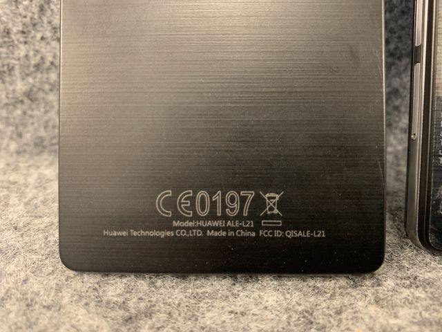 780850-3 Mobile phones 2 pcs Huewi P8 ALE-L21