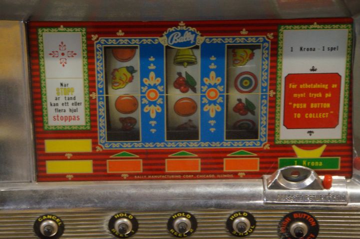735726-4 Vintage Swedish Bally "Circus" Slot Machine