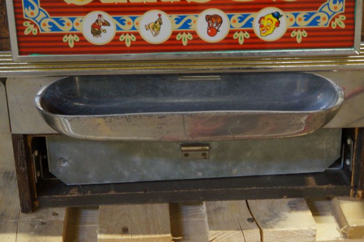 735726-14 Vintage Swedish Bally "Circus" Slot Machine