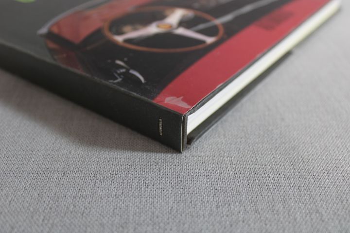 759403-2 Ferrari Spyder California by Stanley Nowak (Automobilia -90)