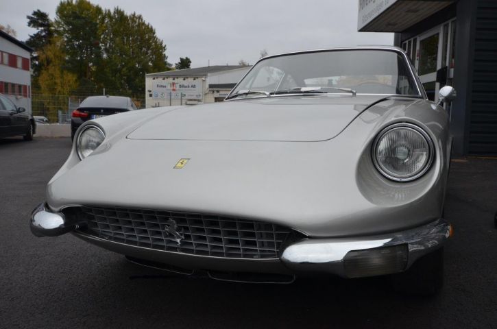 786552-3 Ferrari 365 GT 2 + 2 -1969