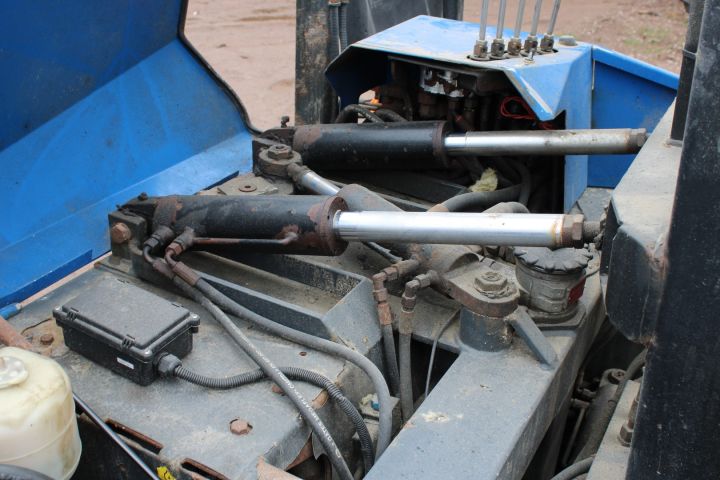 759001-16 Terberg Kinglifter semi-trailer truck -09