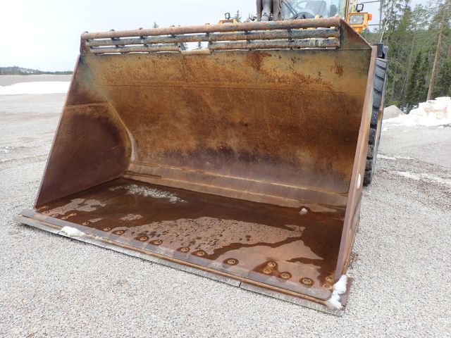 689213-12 Volvo 180E Wheel Loader 2006