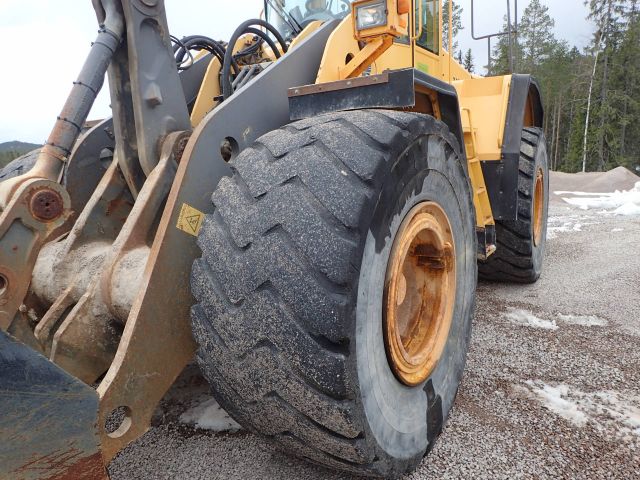689213-13 Volvo 180E Wheel Loader 2006