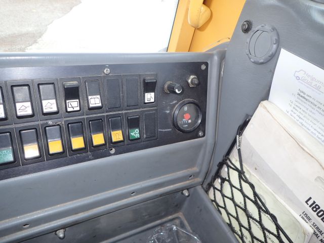 689213-25 Volvo 180E Wheel Loader 2006