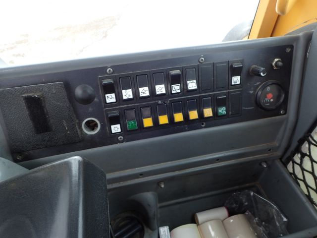 689213-26 Volvo 180E Wheel Loader 2006