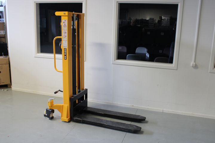 759011-1 Intra.se Manual Hand Pallet Lifter 1000 Kg Demoex