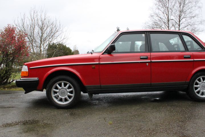 788936-5 Volvo 244GL -1991