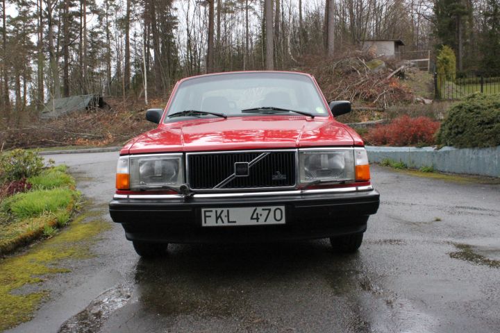 788936-9 Volvo 244GL -1991
