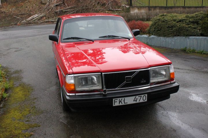 788936-2 Volvo 244GL -1991