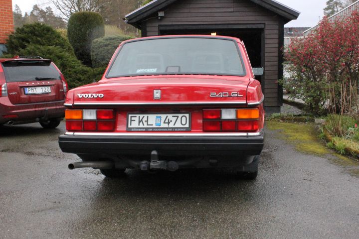 788936-17 Volvo 244GL -1991