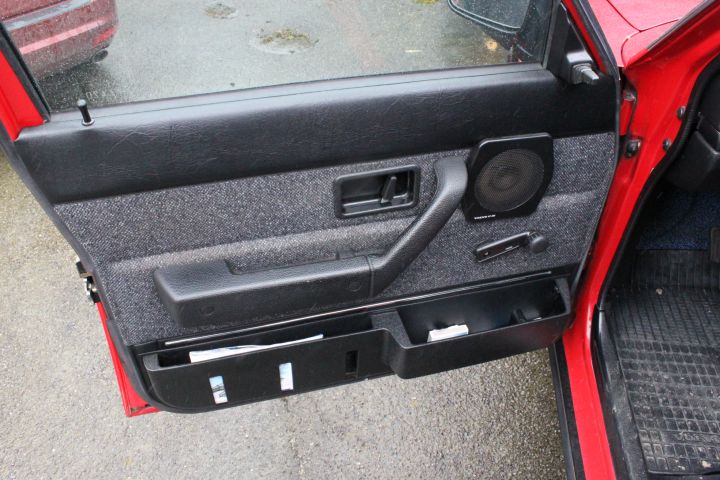 788936-26 Volvo 244GL -1991