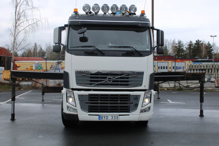 759014-8 Volvo FH12 460 Euro 3 -03 (374394km)