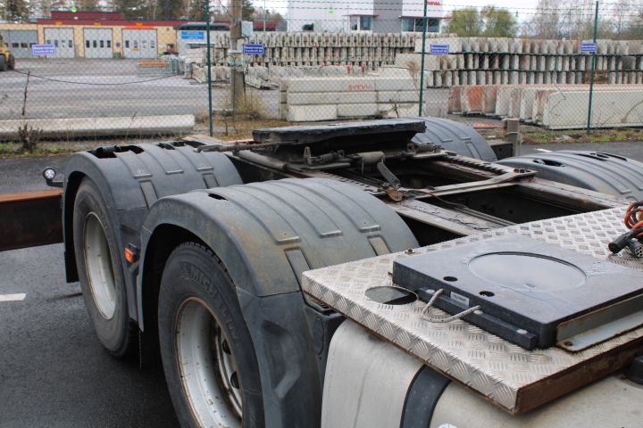 759014-16 Volvo FH12 460 Euro 3 -03 (374394km)