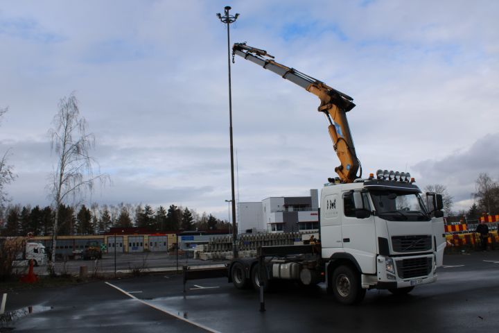 759014-50 Volvo FH12 460 Euro 3 -03 (374394km)