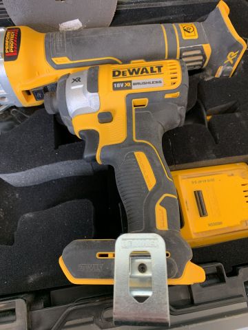 747352-3 Electric hand machines DeWalt DCG405 / DCF887