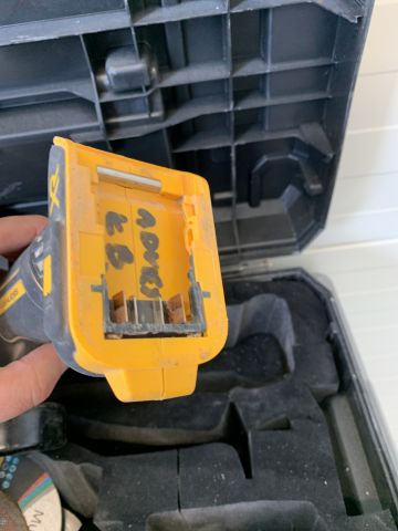 747361-5 Angle slip DeWalt DCG405